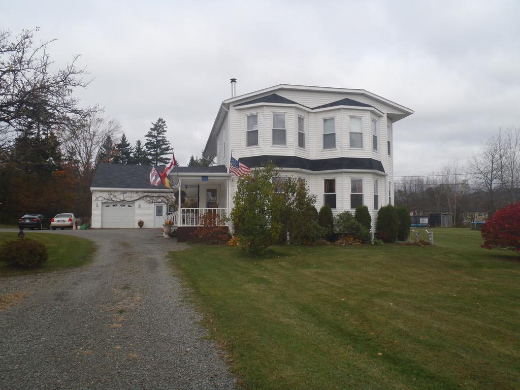 The Parrsboro Mansion Inn Exterior photo